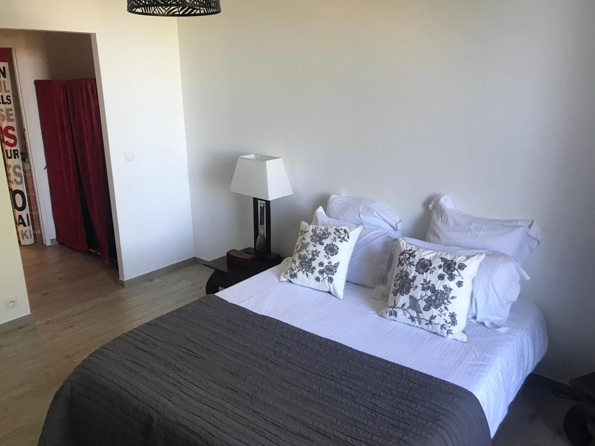L Ostalada Hotell Roquefort-des-Corbières Exteriör bild